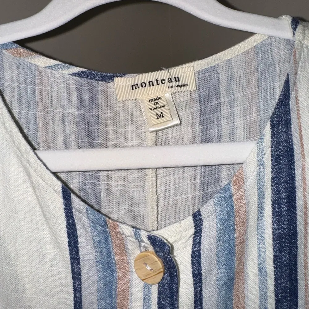 NWOT  Button Front Jumpsuit Size Medium - Image 3