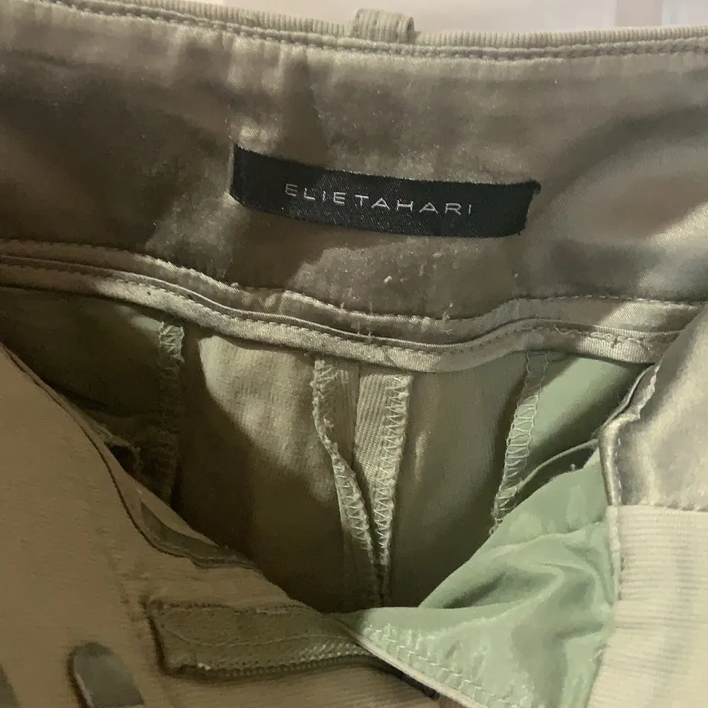 Elie Tahari ✨3 for $15✨ Y2K Green Khaki Bermuda Shorts Size 0 - Image 3
