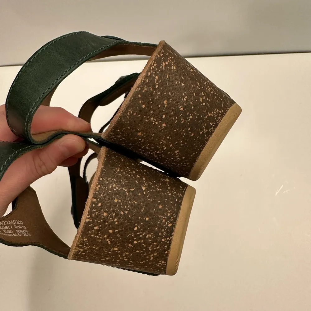 Dansko Savannah Cork Wedge Sandal Size 39 - Image 11