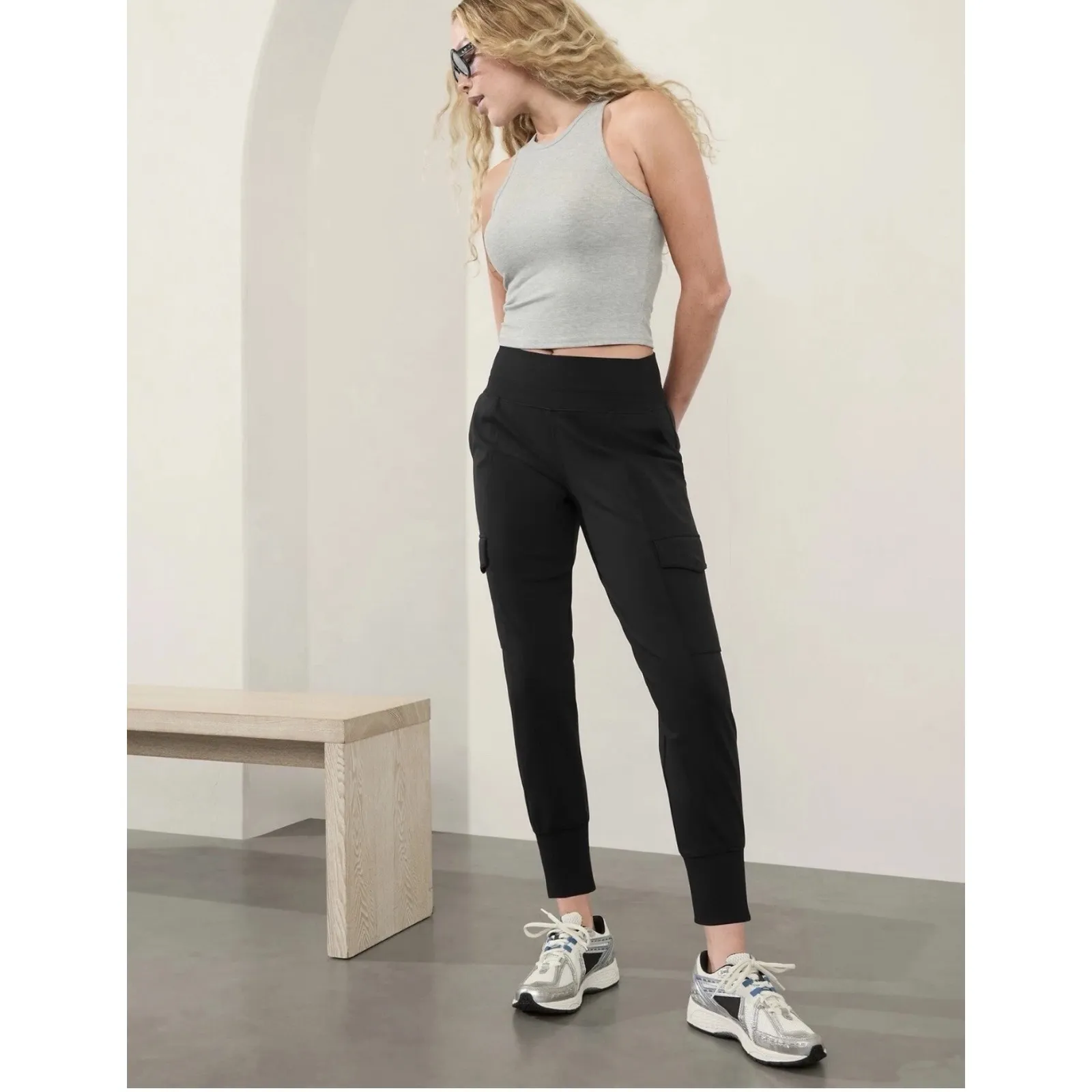 Athleta Black Small Venice High Rise Cargo Jogger - Image 2