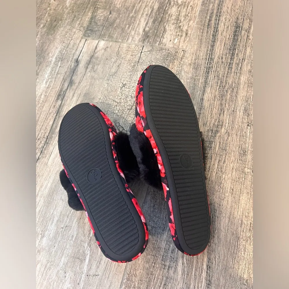 Victoria secret vs black faux fur slippers house shoes red roses size large - Image 5