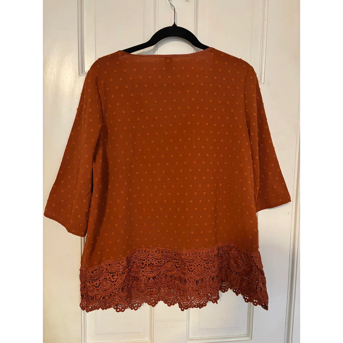 NWT Emery Rose Women's Rust Orange Top with Lace Hem Size M - Image 5