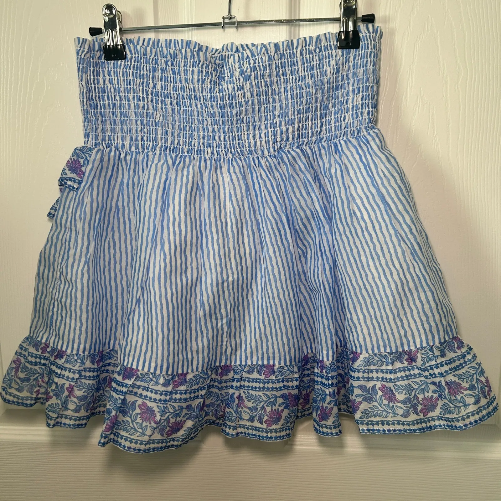 NWT Vineyard Vines‎ Smocked Ruffle Skirt Bayside Blue Small Cotton Seersucker - Image 2