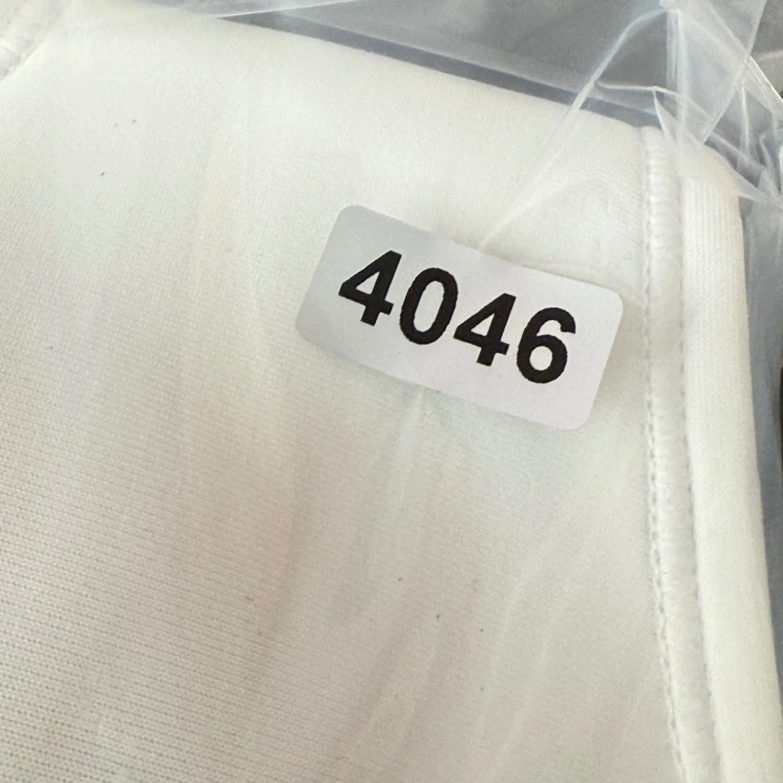 White Wireless‎ T - Image 5