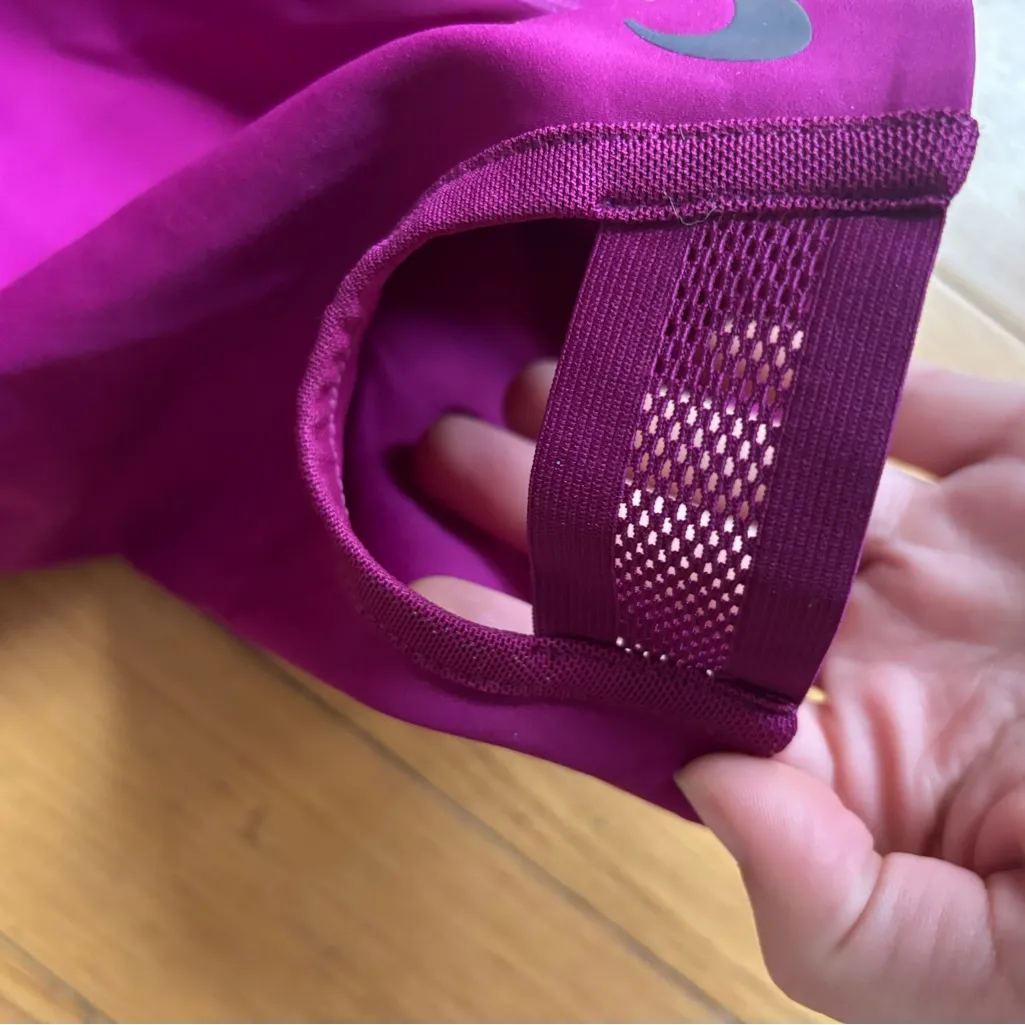 Nike Women's Fuchsia Compression Biker Shorts size L - Image 6