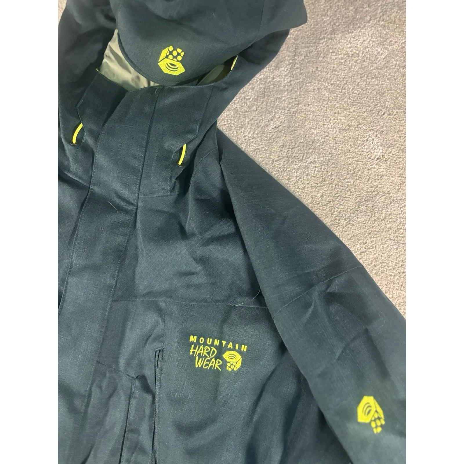 Mountain Hardwear  Snowzilla II Shell Ski Jacket - Emerald Green/Yellow XL EUC‎ - Image 2