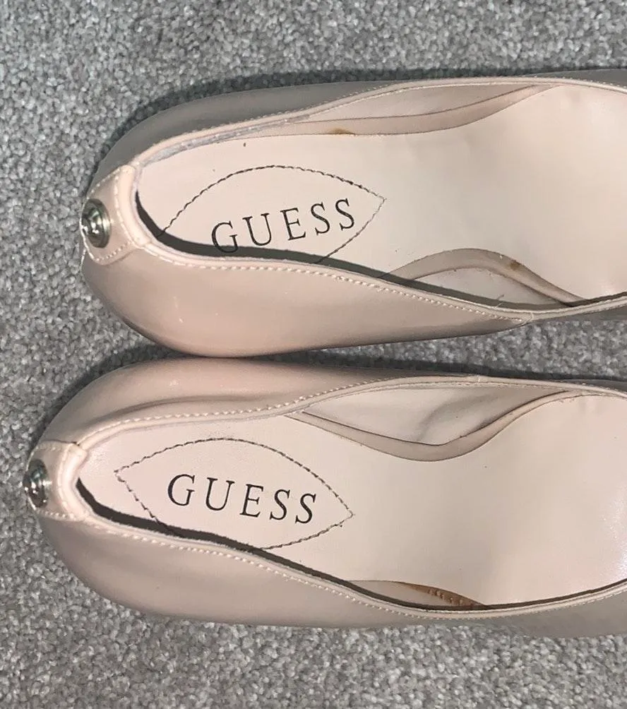 Guess shiny nude pumps  - Image 5