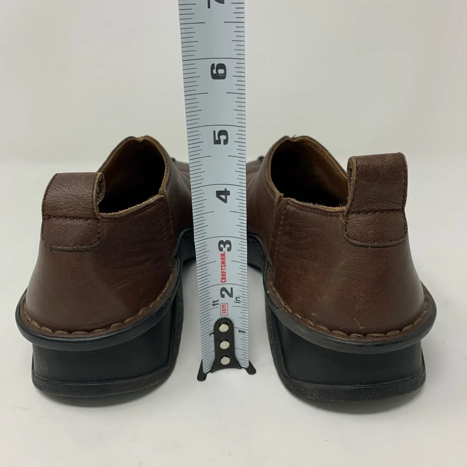 Clarks 31652 Brown Slip On Loafer Split Toe 7 M - Image 4