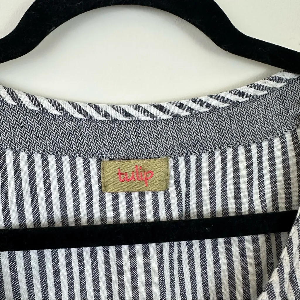 Tulip | Striped Slitted Sleeveless Women's Tunic Top Raw Hem Flare Bottom Small White - Image 3