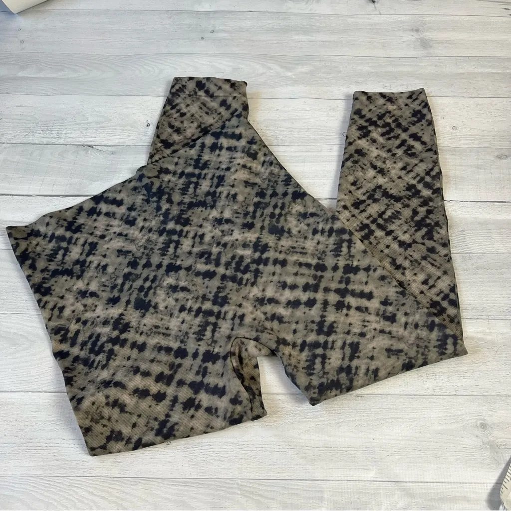 Spanx Cropped Lamn Watercolor Crop Leggings - Image 4