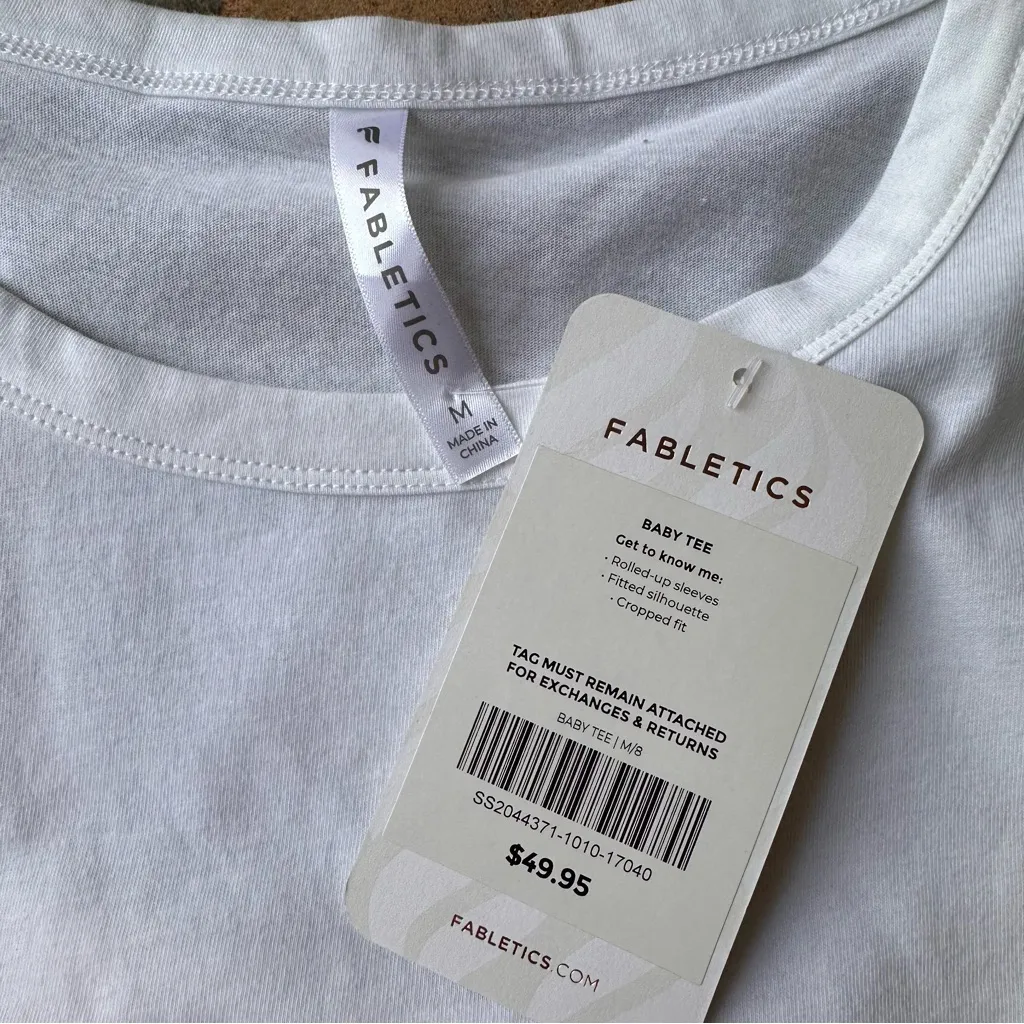 Fabletics White Cotton Baby Tee NWT Women’s Size Medium - Image 4
