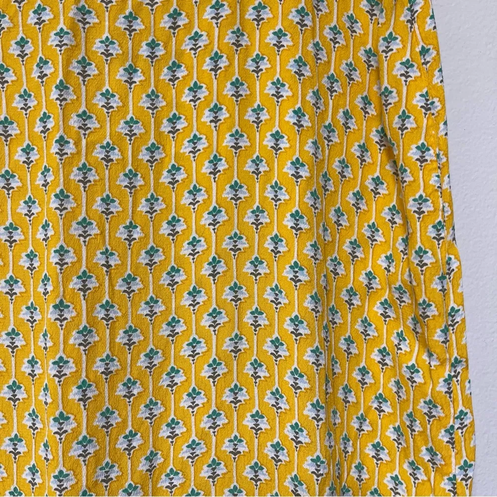 RHODE x Target Dainty Lotus Print Midi Skirt
Yellow Floral XL Boho Target Collab Yellow - Image 3
