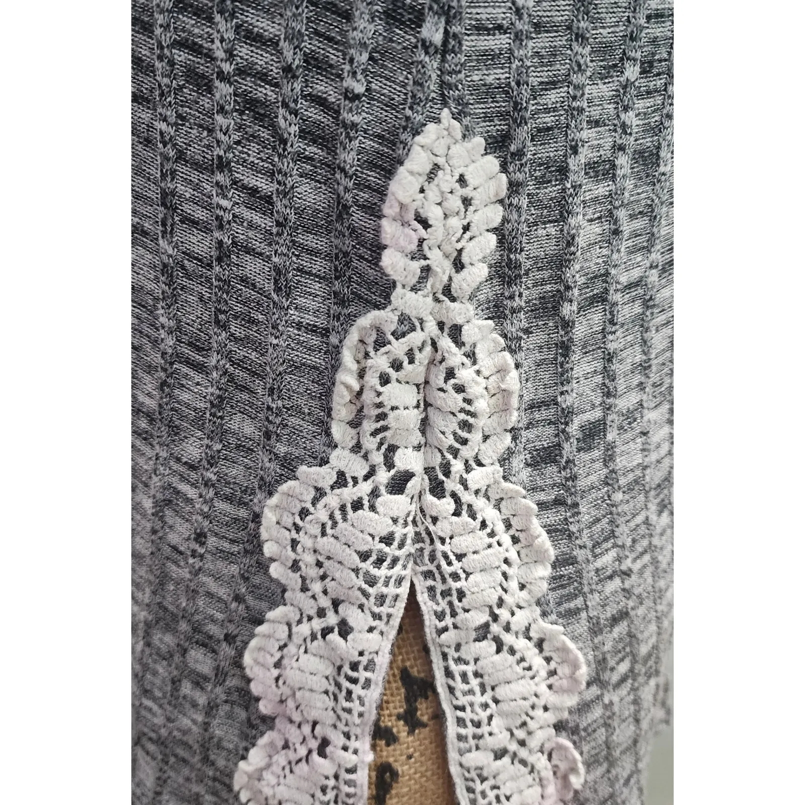 Jolt Women's Gray Knit Long‎ Sleeve Top with Crochet Lace Detail Size Small - Image 2