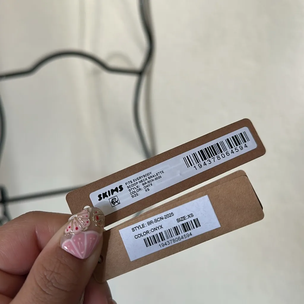 SKIMS Fits Everybody Scoop Neck Bralette New w/‎ Tags Onyx Size XS - Image 4