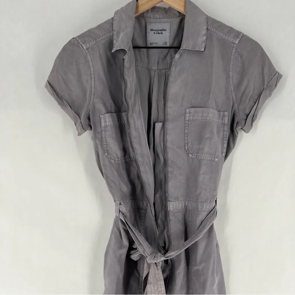 Abercrombie & Fitch Size XS Zip Front Tie Waist Romper Gray‎ Soft Flowy Lyocell - Image 6