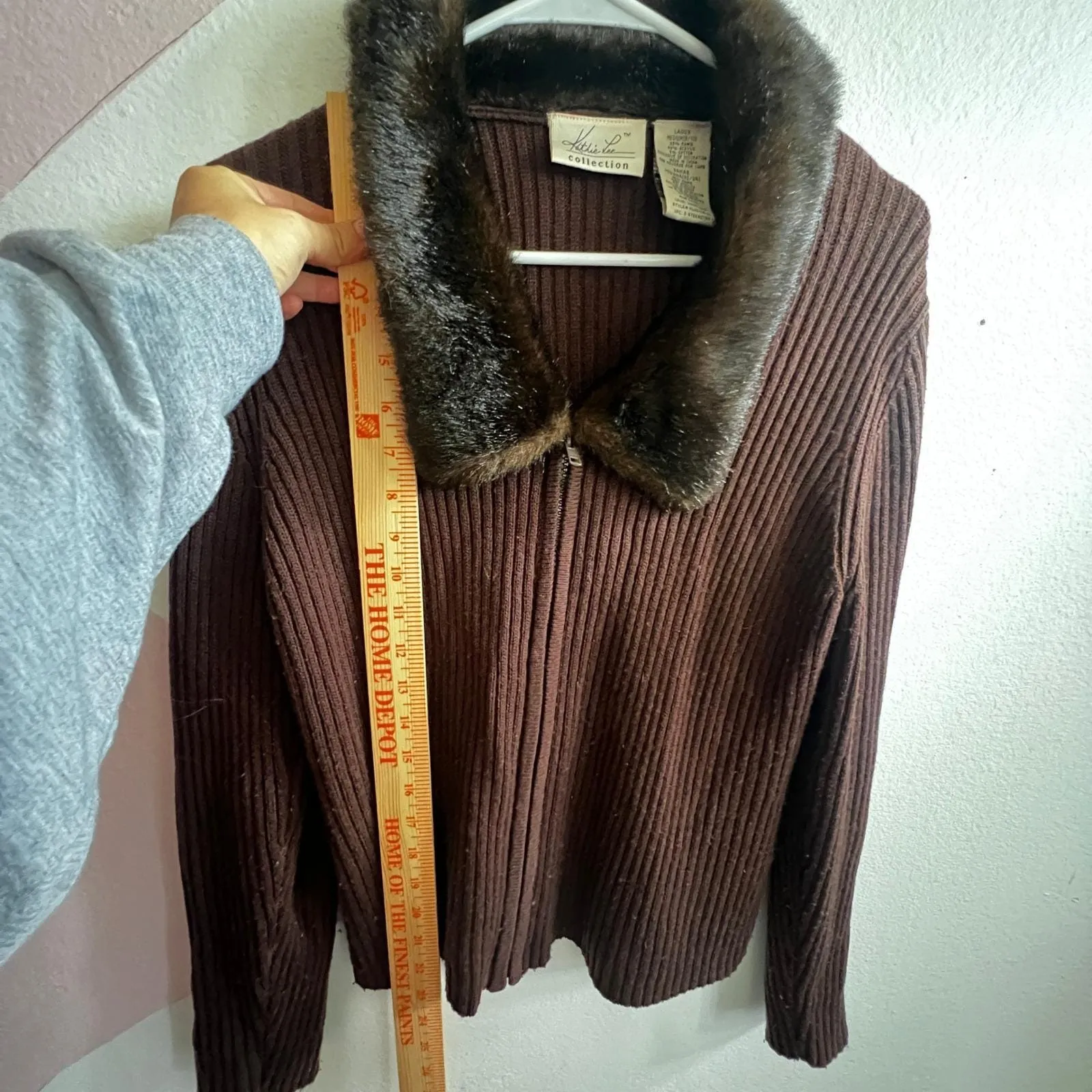 Vintage Brown Fur Trim Cardigan 90s Cozy Classic Whimsigoth Y2K 2000s Medium - Image 4