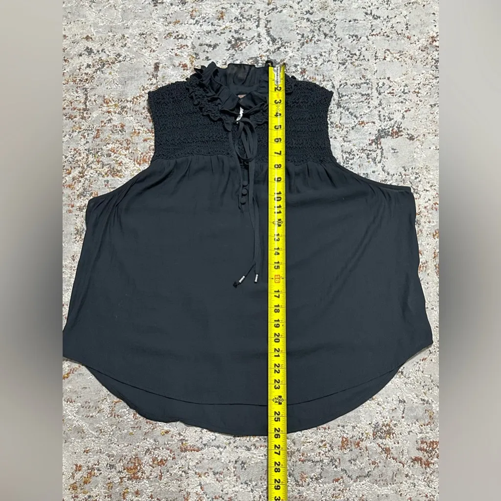 FREE PEOPLE Ruffle Me Up Top in black size Large - Image 8