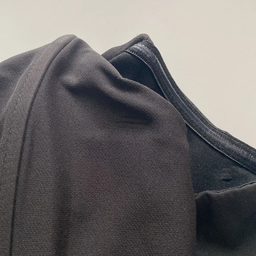 White Fox Boutique Black Strapless Corset Bandeau Crop Top Size Small - Image 5