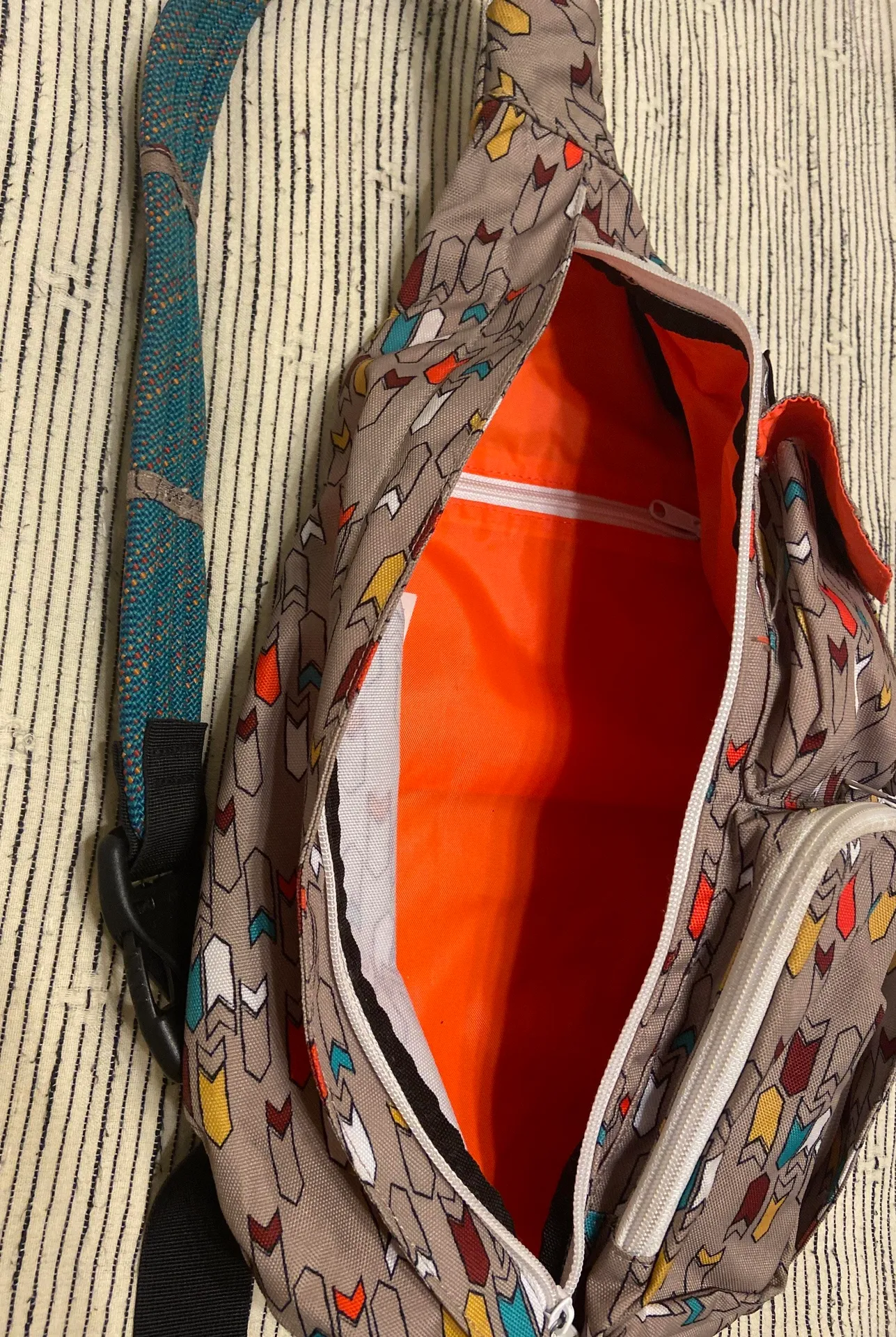 KAVU Bag Arrow Print Boho - Image 3