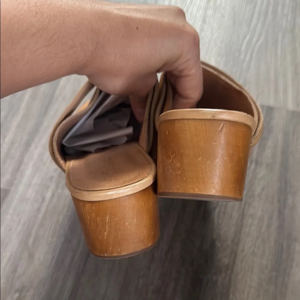 Madewell Tan Women’s Clogs 10.5 Women’s Boho Heeled Leather Studded Shoes - Image 4