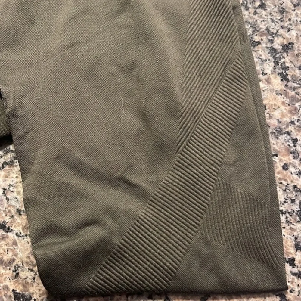 Alala Olive Butt Lift Leggings Size XS GUC #7354 - Image 2