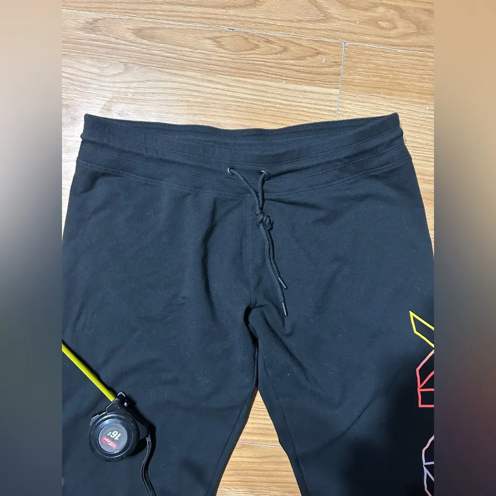 🏷️🏷️Nwot DKNY cropped jogger sweats women’s Lg - Image 4