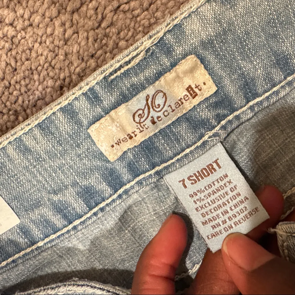 SO Low Rise Flare Leg Jeans SIZE 7 Short - Image 4