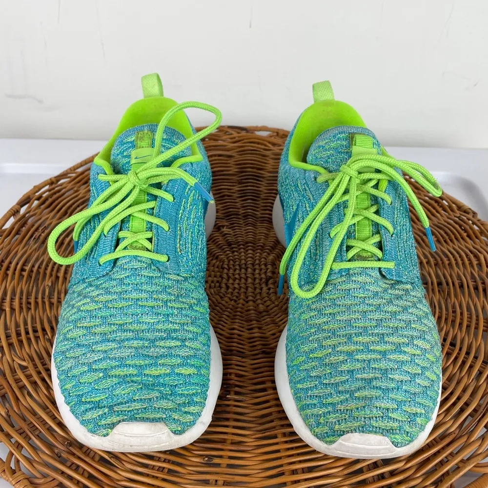 Nike Womens Roshe One Flyknit Athletic Shoes Sz 7.5 Blue Green Lace Up - Image 6