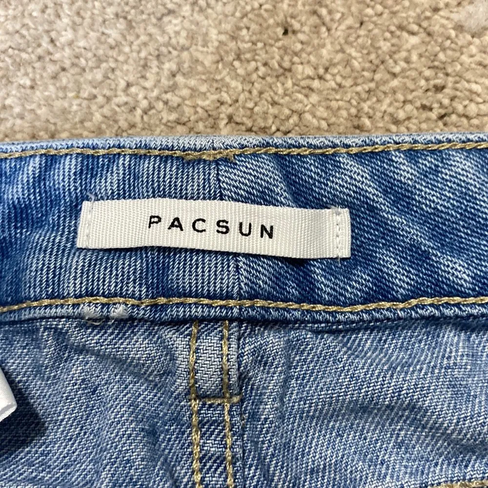PacSun Daisy High Waisted Mom Jeans Size 26 - Image 5