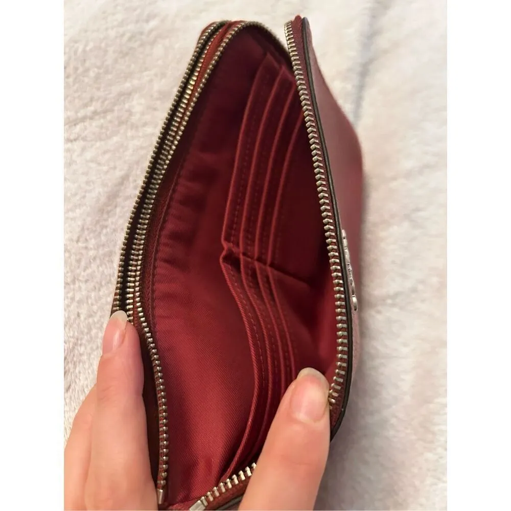 Coach red wallet wristlet leather with two pockets - Image 6