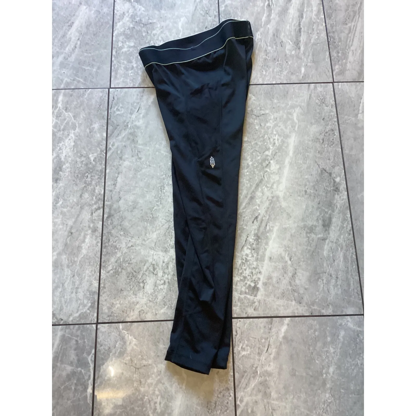 Free People Movement Black Active Leggings with Pockets Size Small - Image 3