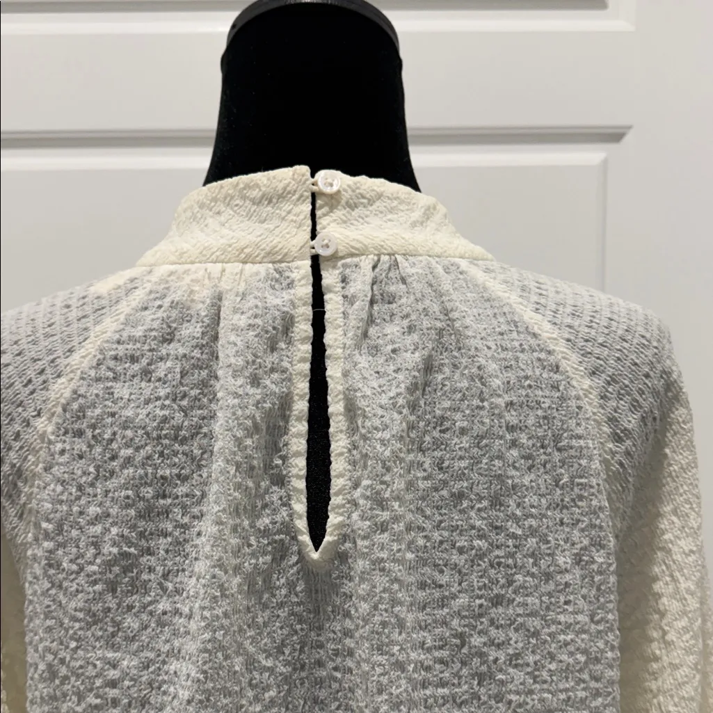 Levi's Cream Textured Women's Blouse - Image 6