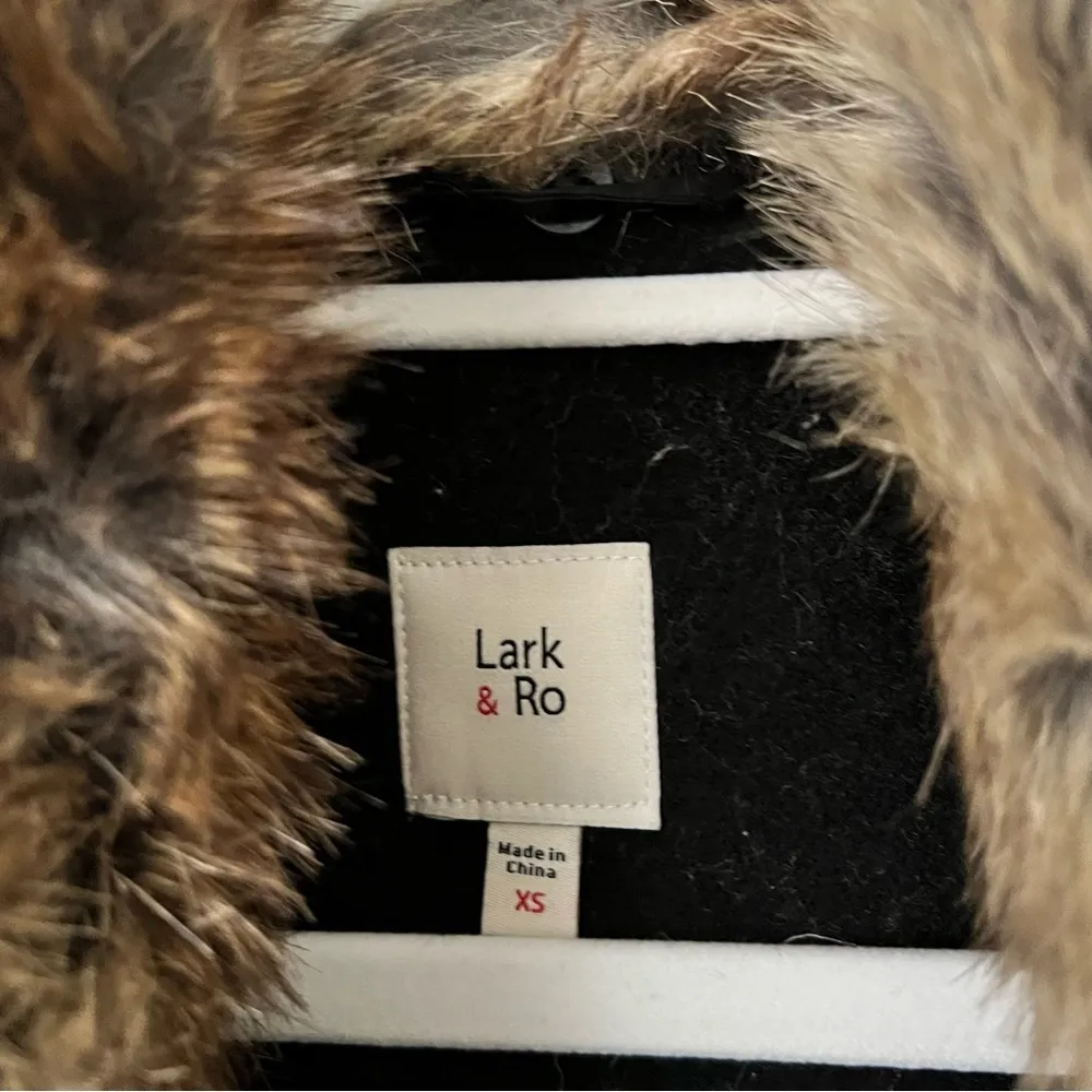 Lark & Ro Women’s Black Wool Blend Heavyweight Faux fur Collar Winter coat XS - Image 2