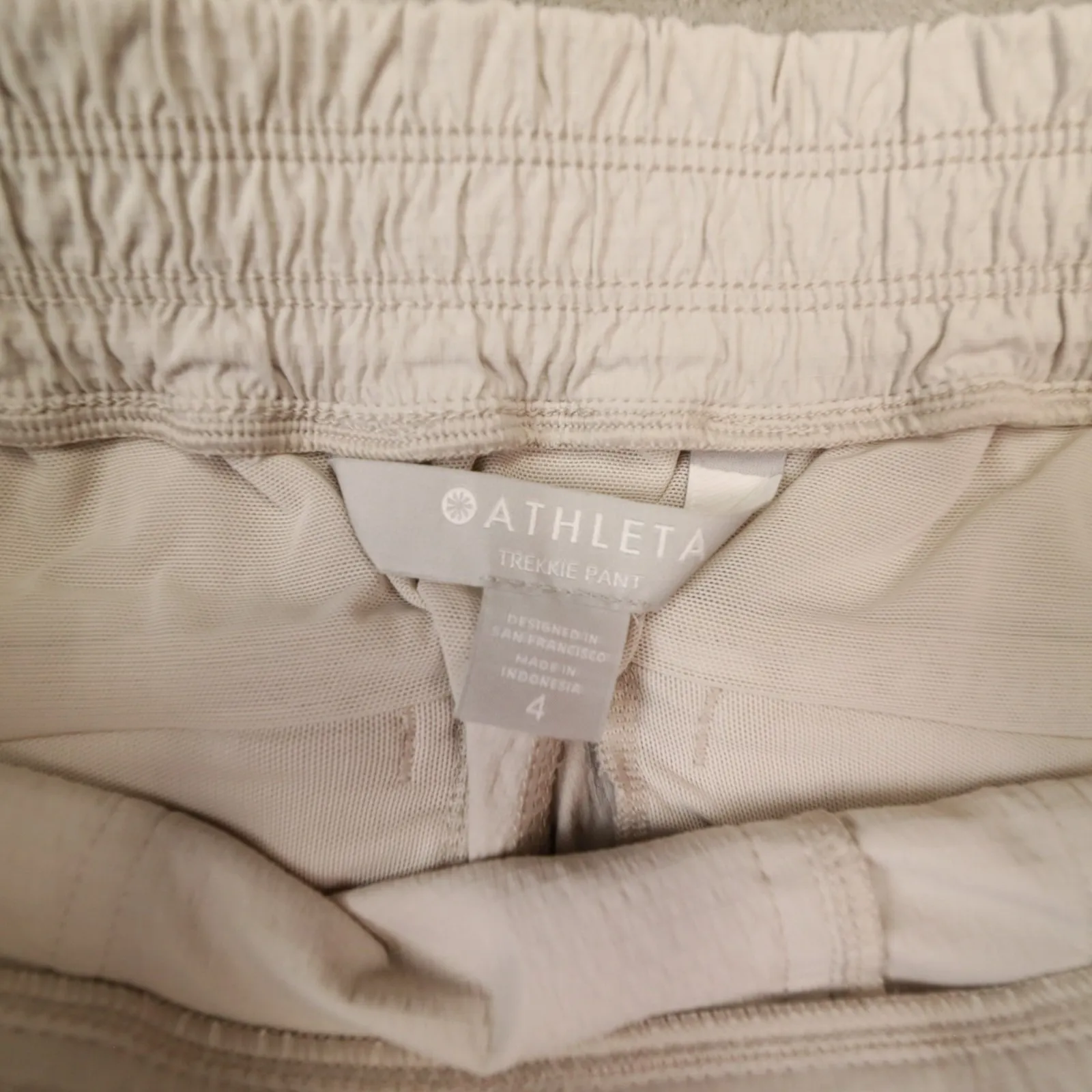 Athleta Trekkie Belted Pants Beige Womens size 4 Utility Hiking Outdoors - Image 8