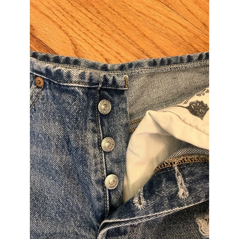 Levi’s Jean Shorts Womens 26 Premium Denim Cut Off Button Fly Big E Booty - Image 2