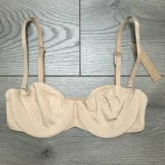 Skims Smoothing Intimates Strapless Bra NEW Size 34B - Image 4