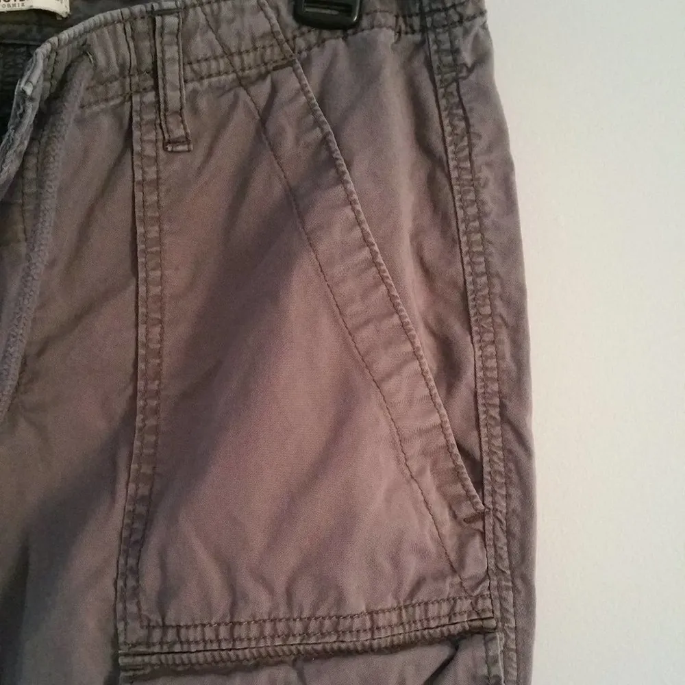 Hollister Army Green Jogger Cargo Pants 9 - Image 4