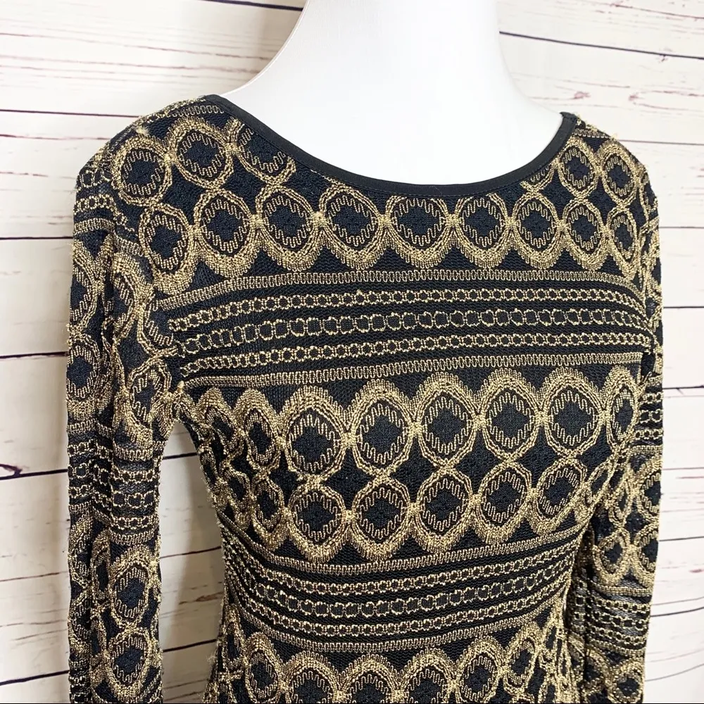 Black & Gold Metallic Long Sleeve Bodycon Dress Size Small - Image 4