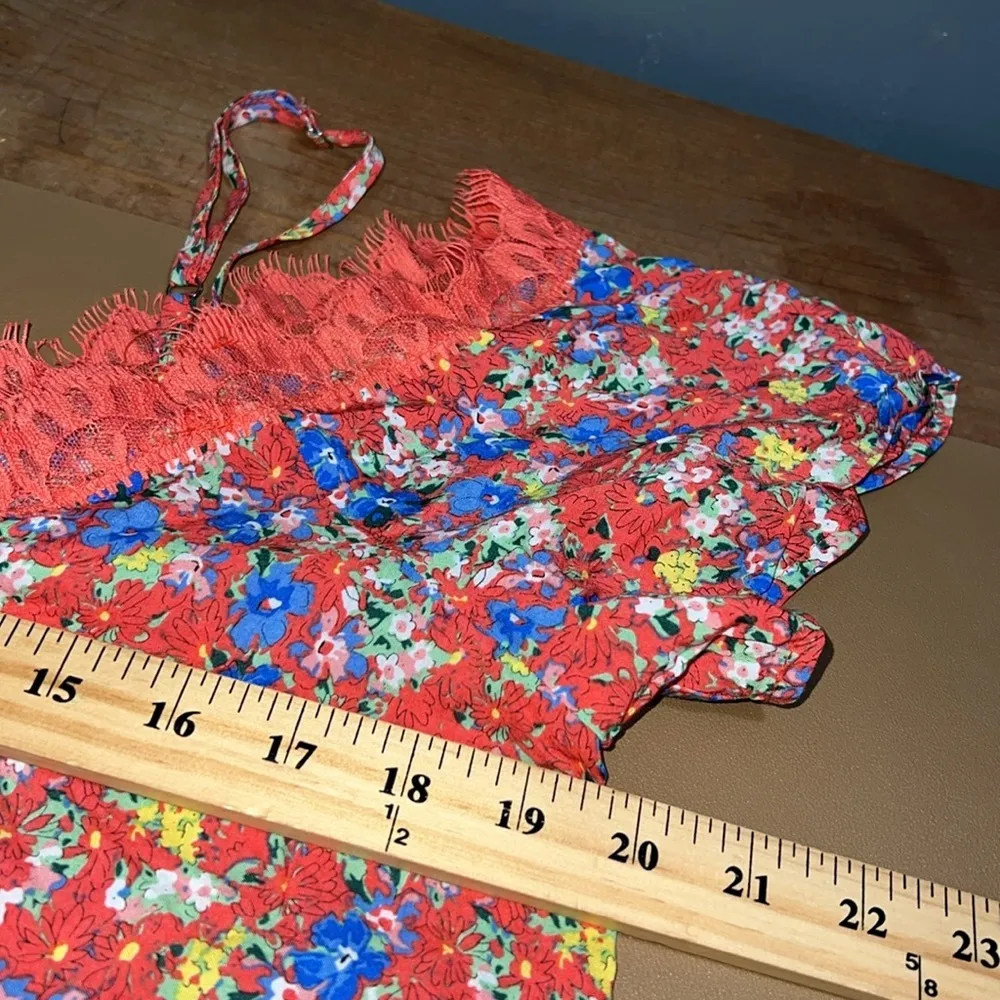 ENTRO size large floral print open shoulder blouse adjustable straps lace trim - Image 5