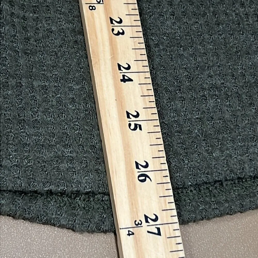 FSL Apparel size medium long sleeve boat neck olive and rust pullover sweater Green - Image 10