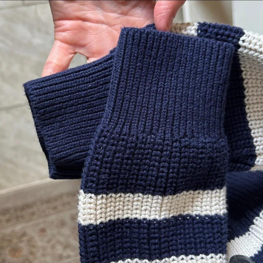 Gap shaker stitch Classic cotton navy /off white stripe knit cardigan sweater M - Image 9
