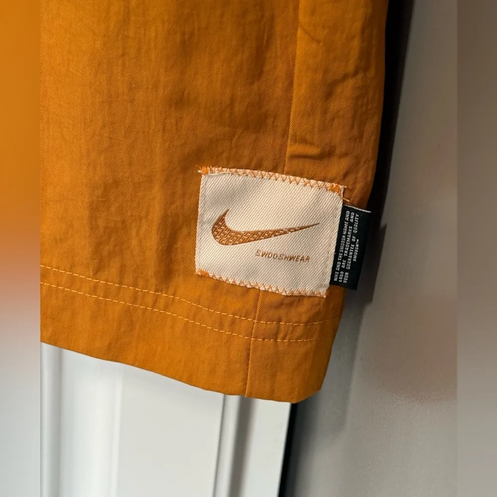 NEW! NIKE WOMENS SPORTSWEAR SWOOSH WOVEN DRESS 1/4 ZIP - Image 3