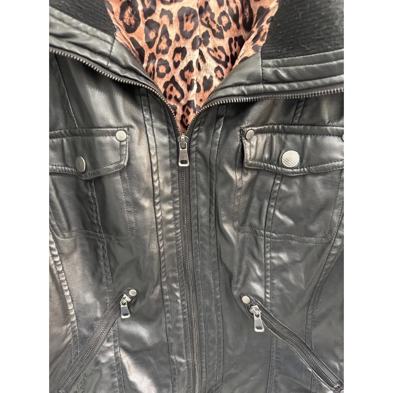 Ci Sono by Cavalli Black Faux Leather Bomber Jacket with Leopard Lining –Size 1X - Image 3