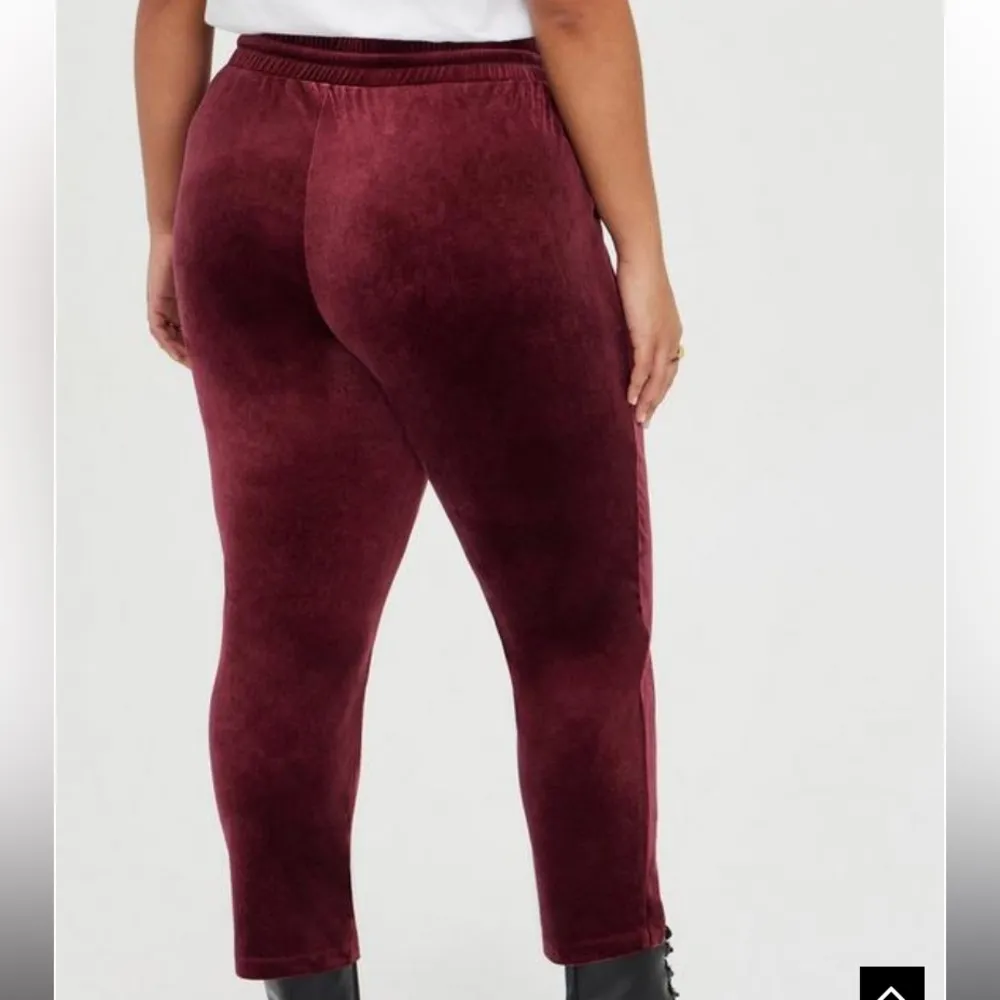 Pull-On Relaxed Taper Velvet High-Rise Pant - Image 3