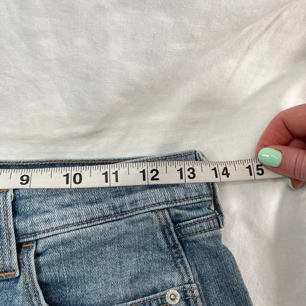 Old Navy Boyfriend Mid Rise Denim Jean Shorts Size 0 Medium Wash - Image 8