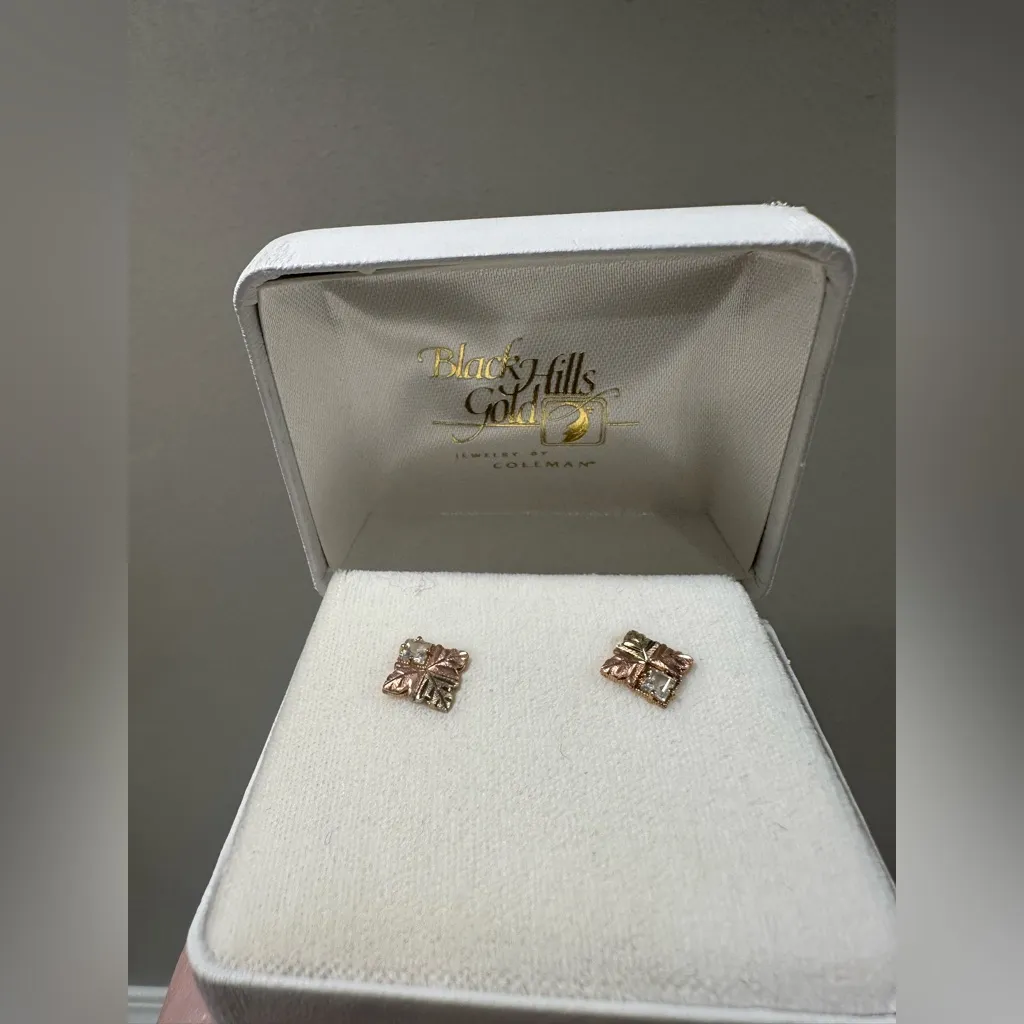 Black Hills Gold With White Topaz Square Earring Set - Image 2