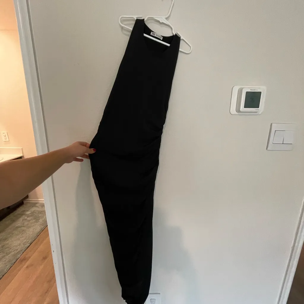 Elegant Black Zara Maxi Dress - Image 4