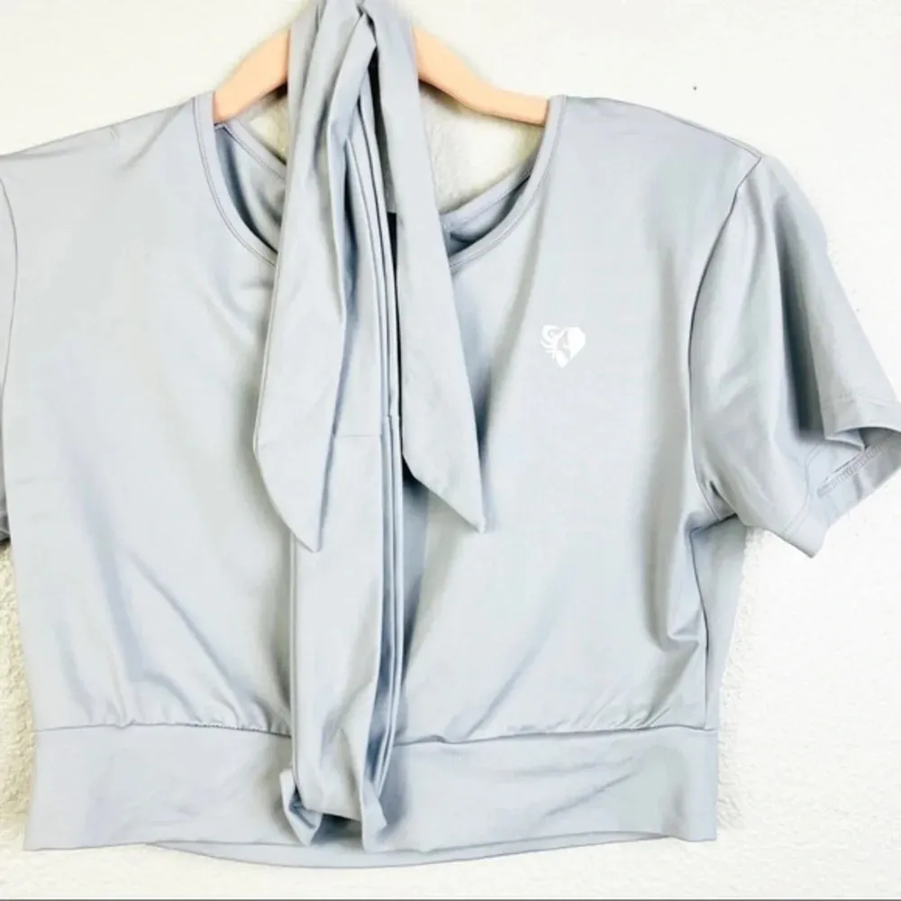 WOMEN'S BEST WEAR True‎ Rue Tie Crop Top Size Medium Gray - Image 5