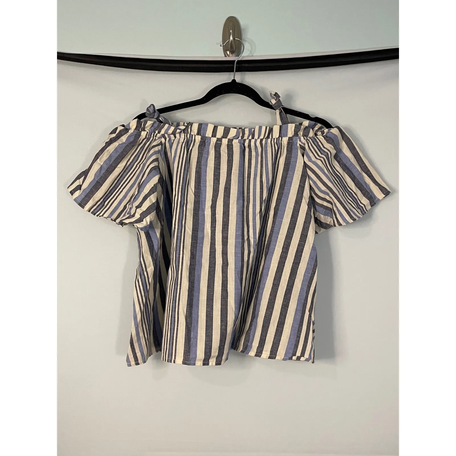 NWT ANGIE Blue White Stripe Off Shoulder Tie Shoulder‎ Top Women's Size L - Image 7