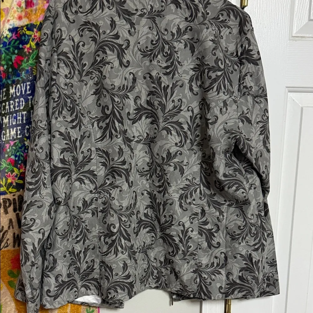 Coldwater Creek  Black and Gray Patterned Women's Blazer​ - Image 3